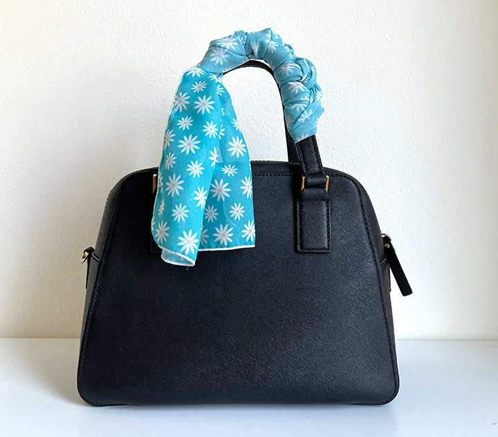 Blue Daisies Scarf